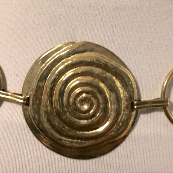 Vintage 80s Metal Gold Toned Medallion Chain Link Belt - Picture 2 of 5